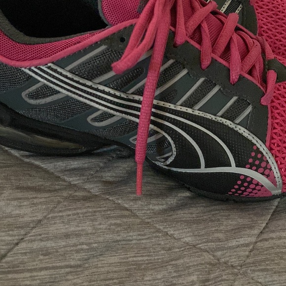 Puma pink and gray running shoes. Preloved. Size 8 - Picture 2 of 10